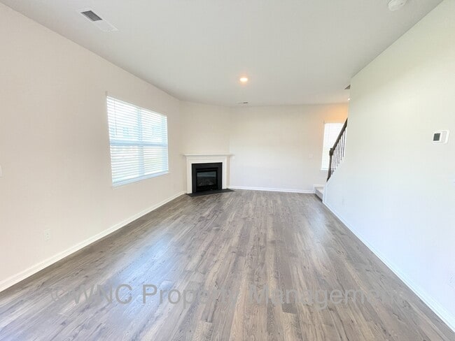 Building Photo - 12 Burdock Rd