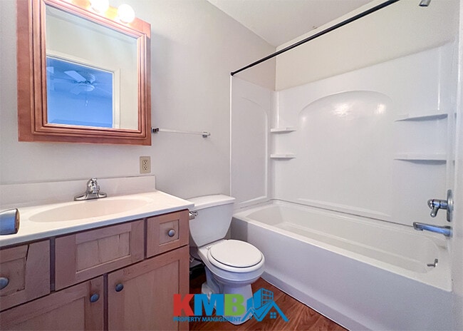 Building Photo - 740 Michael St