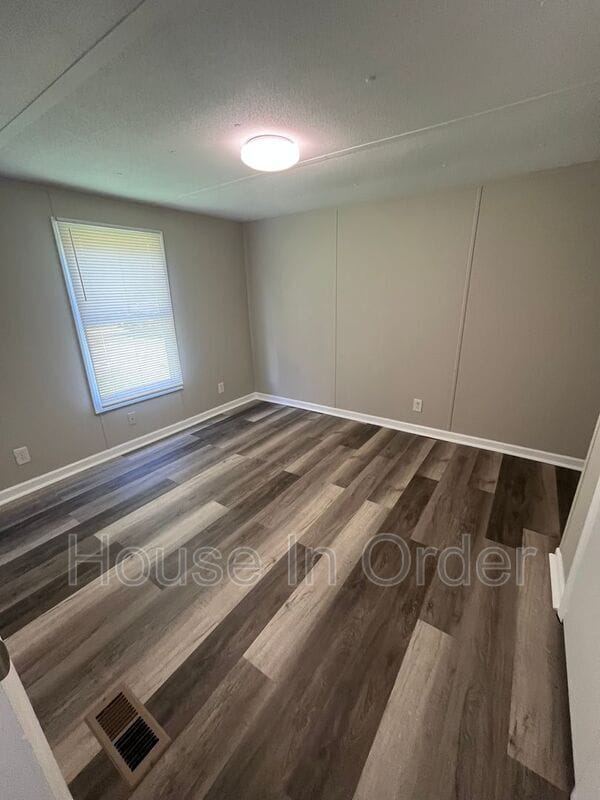 Building Photo - 9 Tre Ln