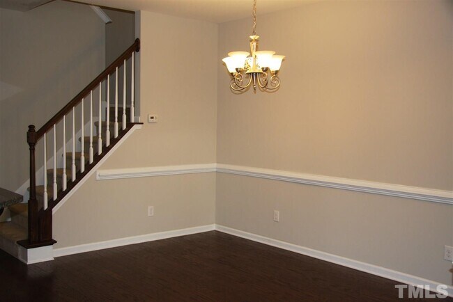 Building Photo - 1536 Alemany St