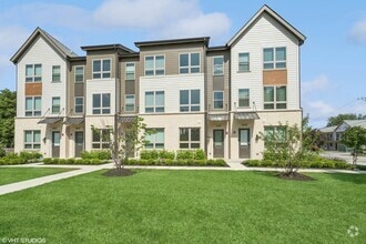 Building Photo - 15653 Lamon Ave