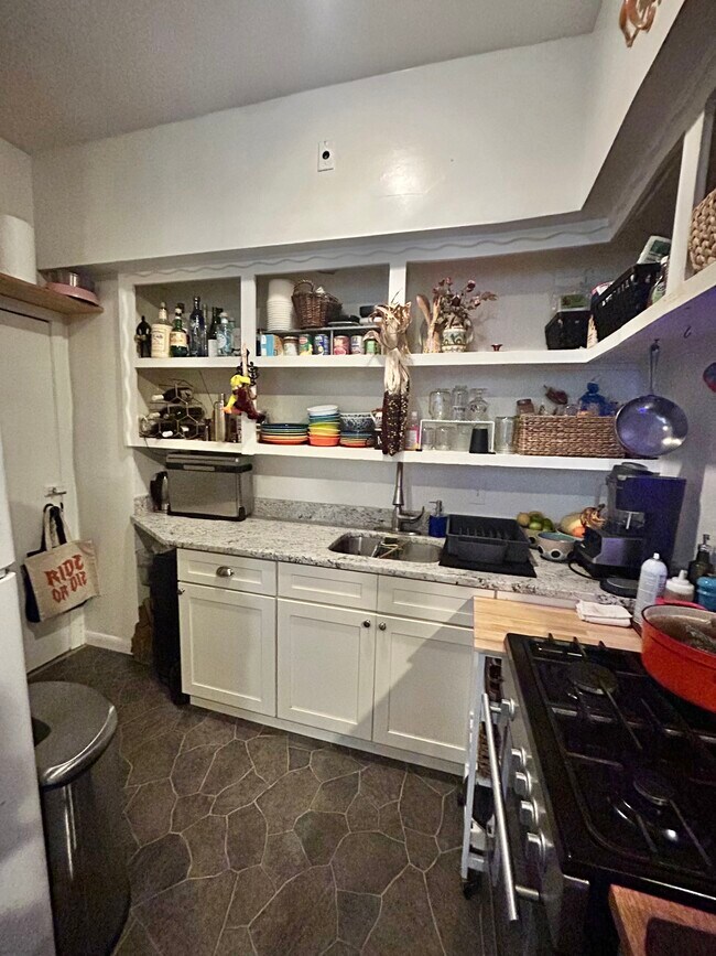 Foto del edificio - 1872 Commonwealth Ave