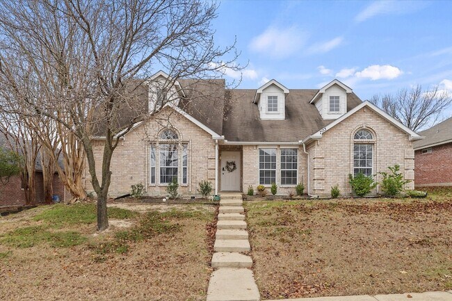 Building Photo - 703 Primrose Ln