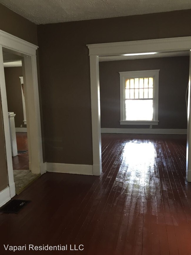 Versailles In Homes For Sale Homes Com Versailles In Homes For Sale Homes Com