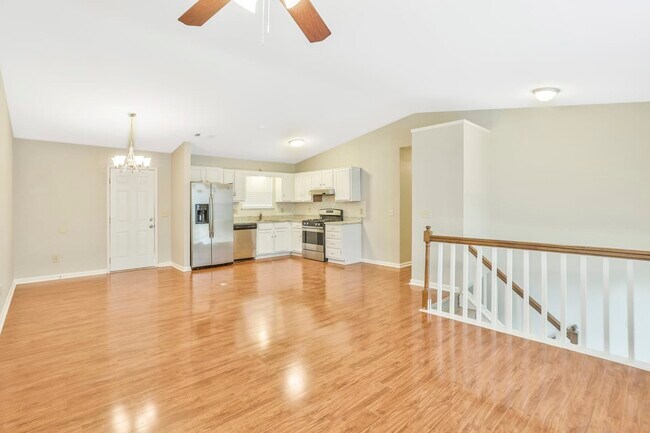 Building Photo - 5604 Emerald Glen