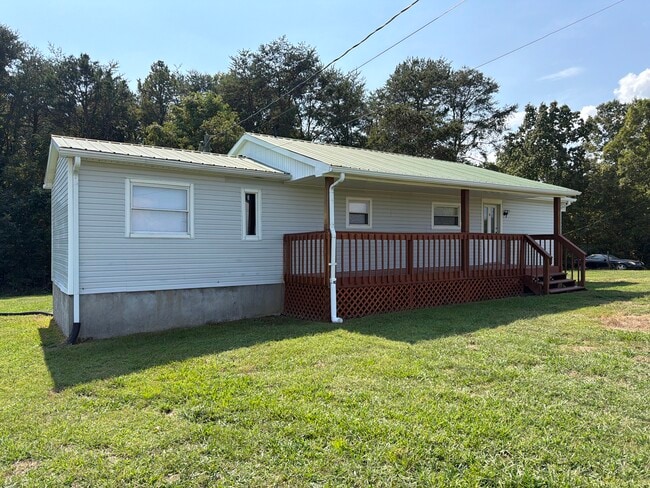 Building Photo - 611 Oak Hills Rd