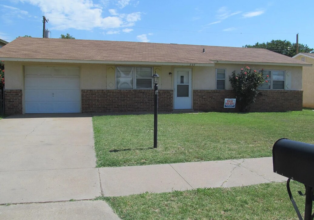 Foto principal - 208 Rosa Blvd