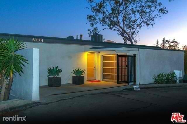 Primary Photo - 6174 Mulholland Hwy