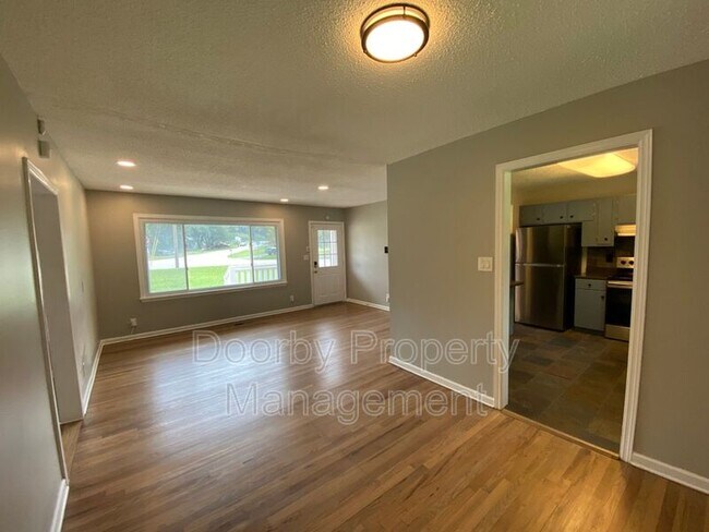 Building Photo - 7707 Canyon Dr