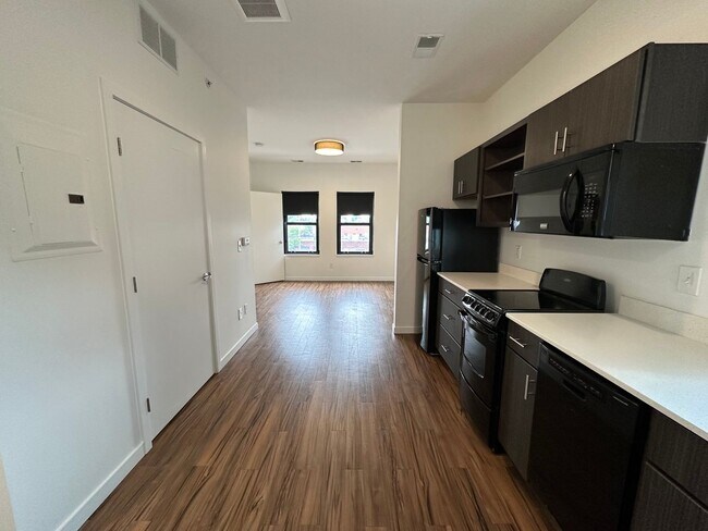 Foto del edificio - 1555 Wealthy St SE