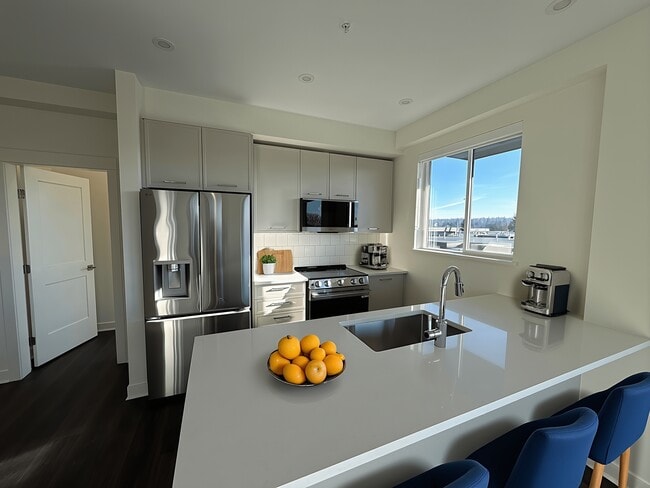 Building Photo - 5382-200 200 St