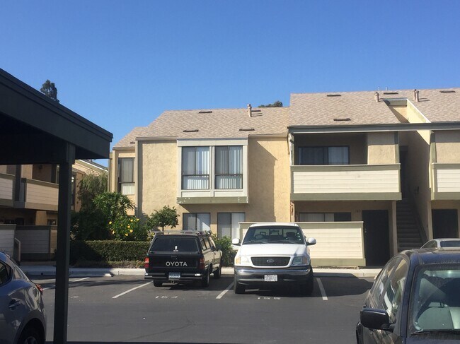 Building Photo - 9149 Village Glen Dr