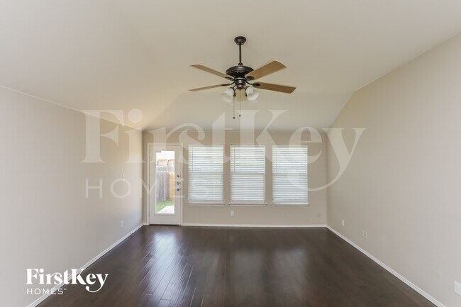 Building Photo - 517 Stone Crossing Ln