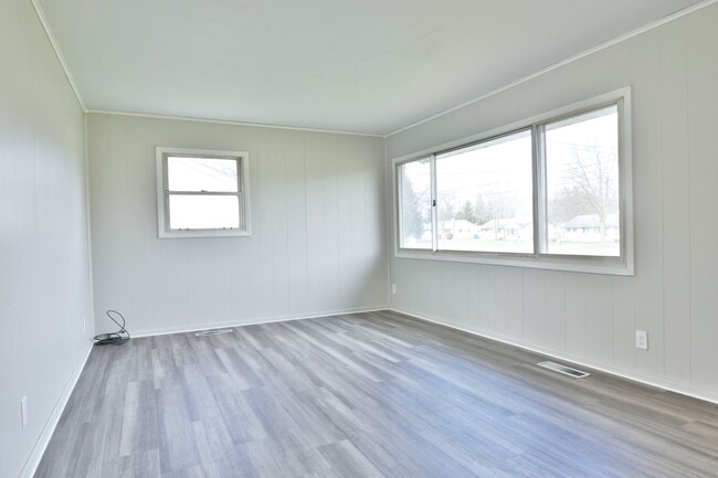 Building Photo - HOUSE for RENT in Champion Twp!