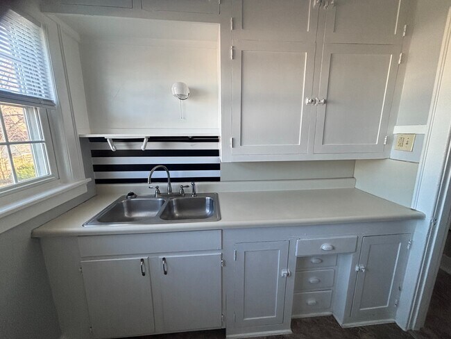 Foto del edificio - 435 W McKibben St