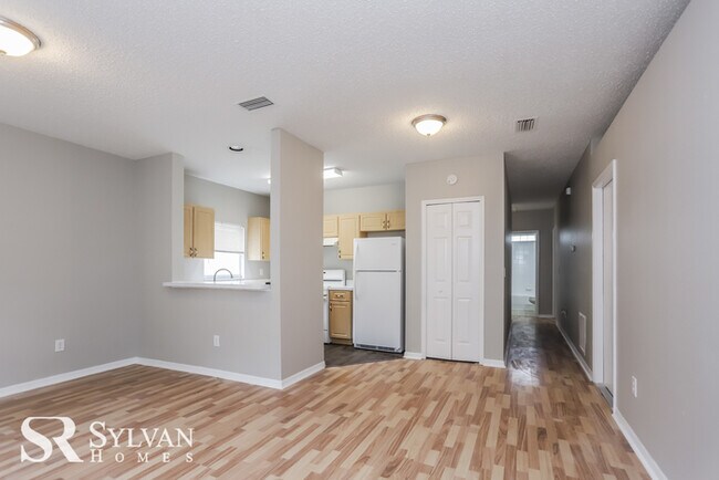 Building Photo - Sweet 3BR 2BA Home