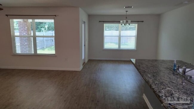 Building Photo - 3492 Quail Dr