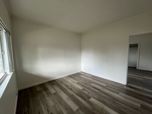 Building Photo - Cute 2 bedroom, 1 bath bungalow for rent