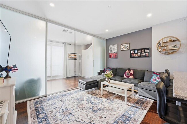Foto del edificio - 100 Shearwater Ct E