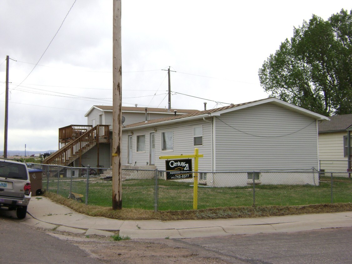 12041208 S 7th St, Laramie, WY 82070 Apartments Laramie, WY