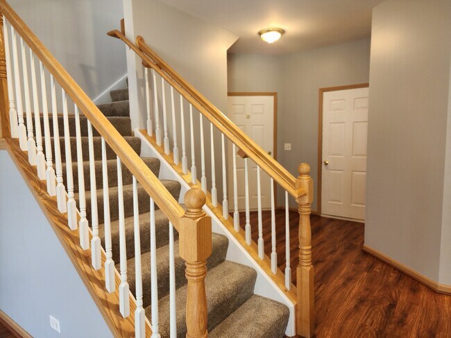 Building Photo - 302 Grape Vine Trail