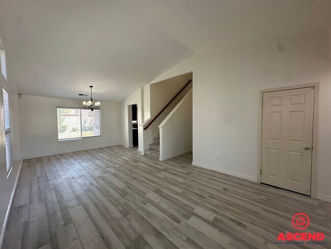 Foto del edificio - Gorgeous 2 Story Home off of Harris and Ol...