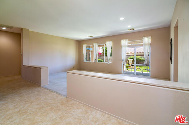 Building Photo - 40808 Eastwood Ln