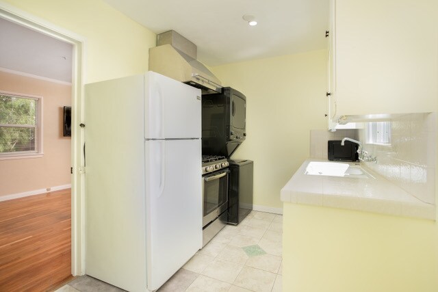 Building Photo - 4166 Jasmine Ave