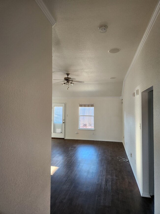 Photo - 989 Mesa Vista Dr House