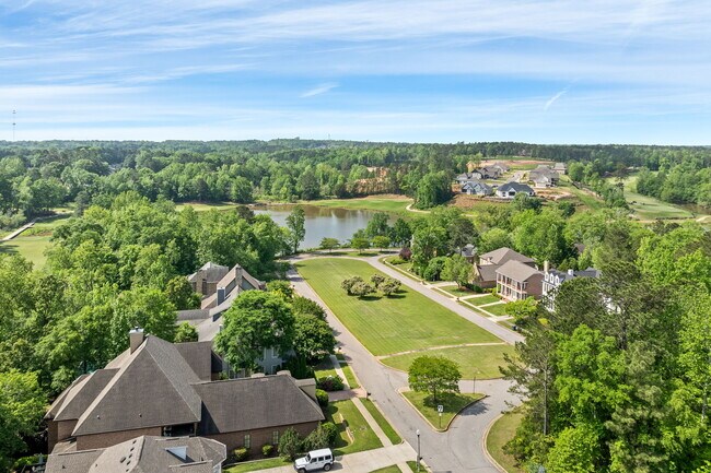 Foto del edificio - 1462 Turn Lake Dr