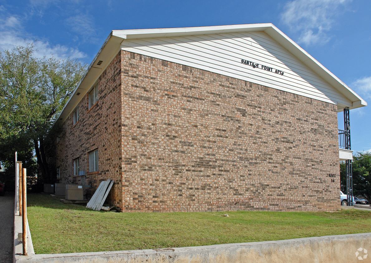Building Photo - Vantage Point Apartments