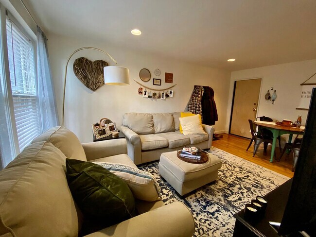 Foto del edificio - 143 Longwood Ave
