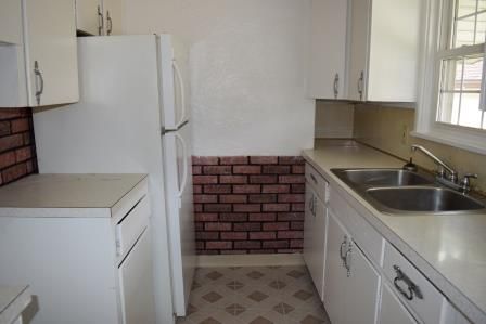 Building Photo - Clean 2 Bedroom Ranch in Firestone Park