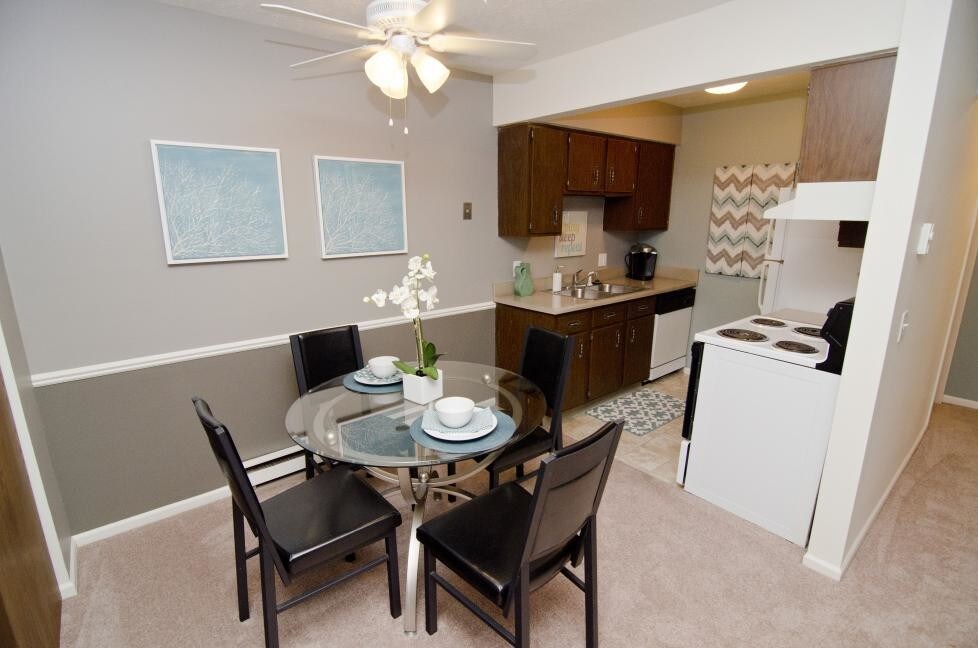 Summerhill Estates Apartments 3313 W Mount Hope Ave Lansing, MI