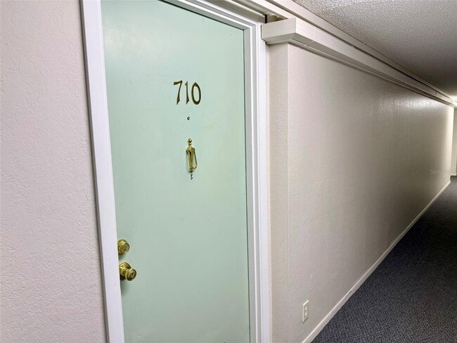 Building Photo - 255 Dolphin Point