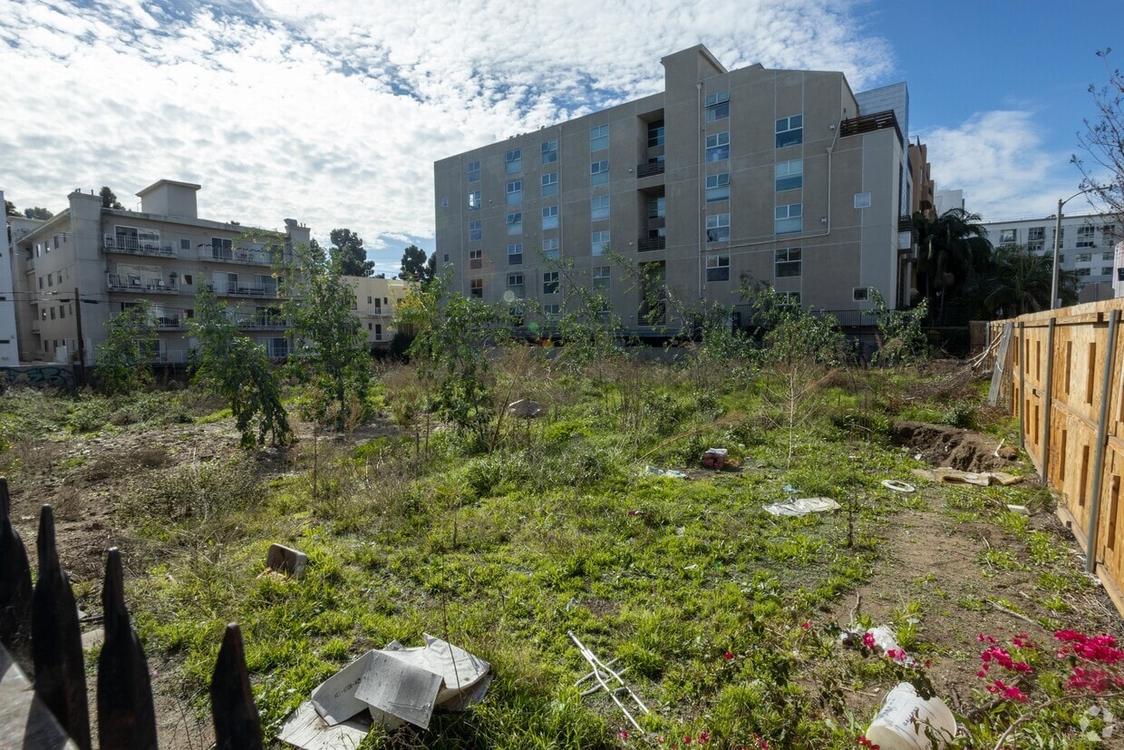 JAN 2022 - 7050 Hawthorn Ave