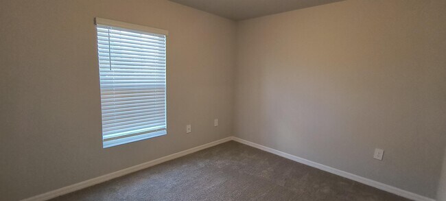 Foto del edificio - 13339 Flaherty Ave