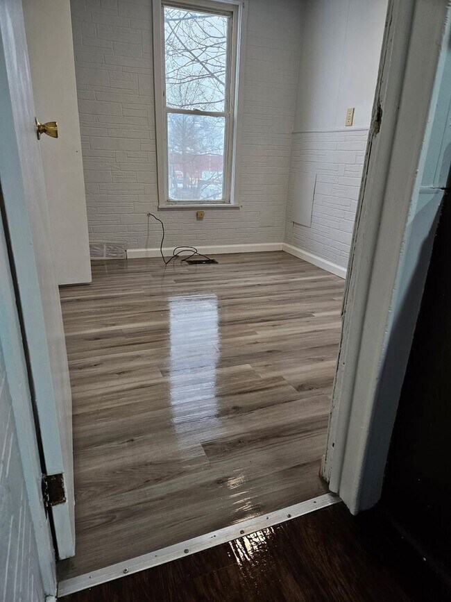 Foto del edificio - 310 W 18th St