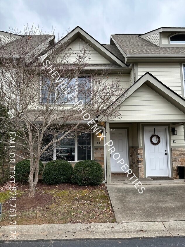 Primary Photo - 90 Rotunda Cir