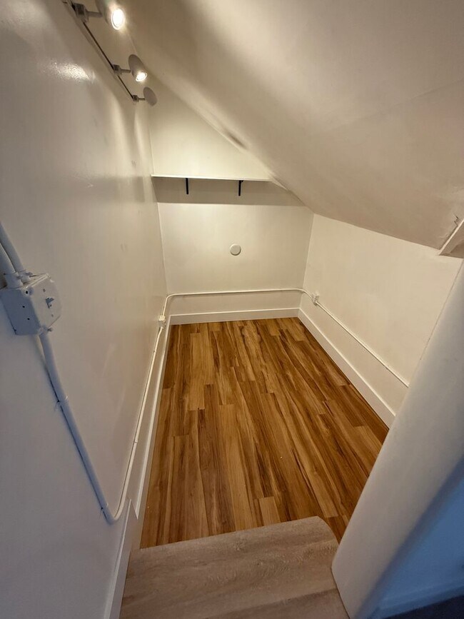 Foto del edificio - 316 E Peach St