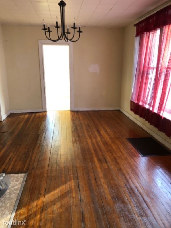 Building Photo - 4 br, 2 bath House - 512 Taylor St