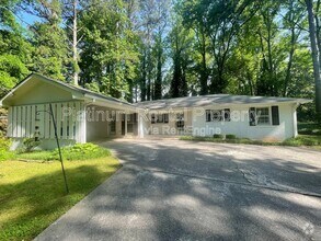 Building Photo - 224 Cold Creek Dr