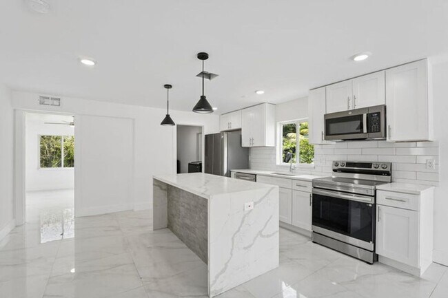 Foto del edificio - 537 NW 2nd Terrace