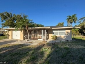 Building Photo - 112 Crescent Lake Dr