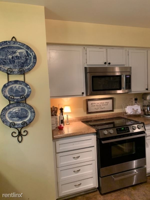 Foto del edificio - 5 br, 3 bath House - 9941 Murnane St