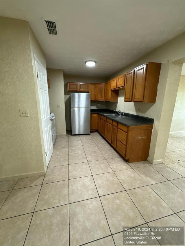 Building Photo - 3 bedroom in Jacksonville FL 32208