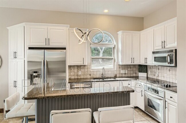 Foto del edificio - 17545 W Reed Park Rd