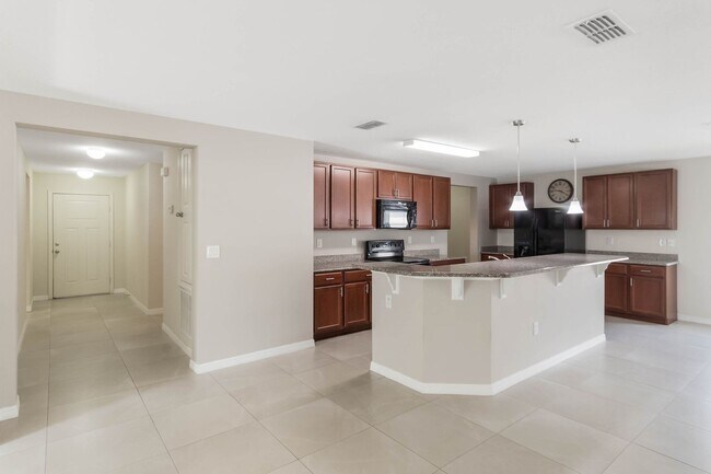 Foto del edificio - Turnkey 3-bed, 2-bath home with a 2-car garage Single Family Home