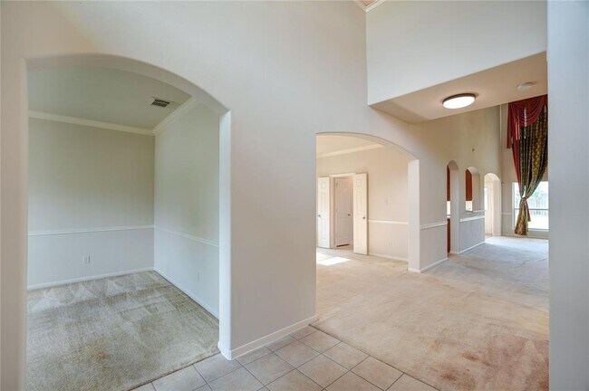 Building Photo - 630 Manchester Trail Dr