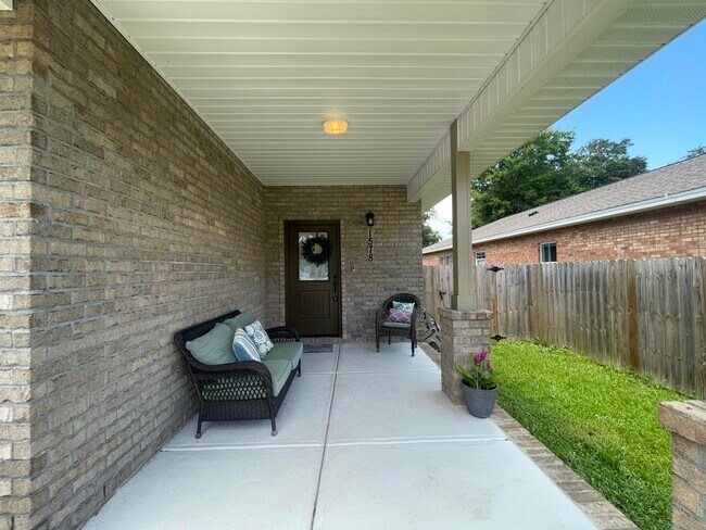 Foto del edificio - 1578 Hickory St